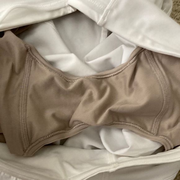 LULULEMON Mind Over Miles Short White Mesh Mid-Rise MR Shorts Hotty Speed VEUC - Picture 11 of 16